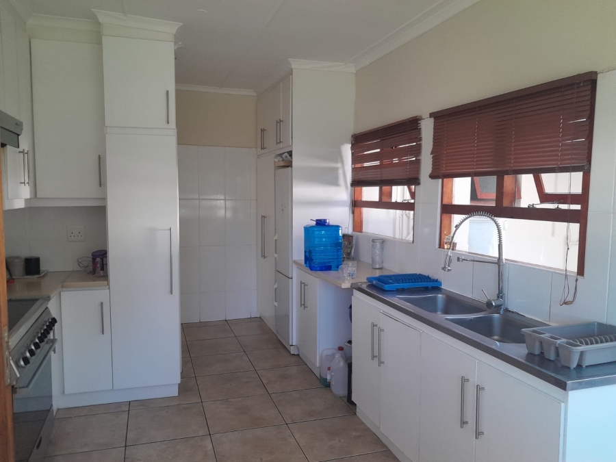 4 Bedroom Property for Sale in Balmoral Eastern Cape